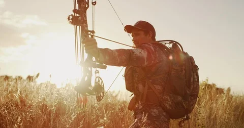 Hardened bowhunter is ready to take the shot Stock Footage 101129692