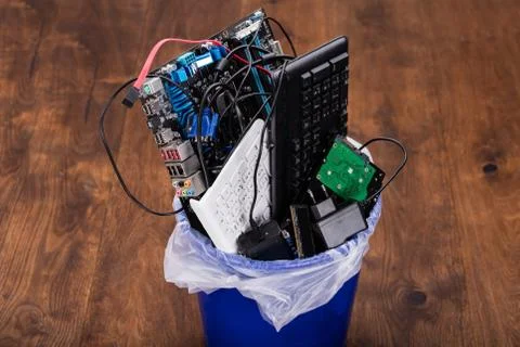 Hardware Equipment In Dustbin 스톡 사진