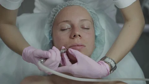 Hardware procedures in the cosmetologist's office Stock Footage 181432867