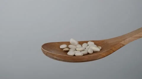 Haricot bean slow motion Video stock 236408191