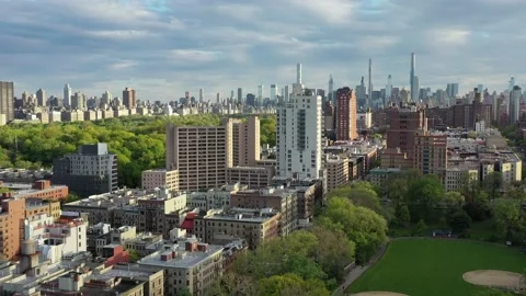 Harlem rooftops between Morningside Park and Central Park Vídeos de archivo 130227502