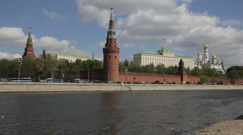 Harmonious movement of technics near Kremlin Stock Footage 5334260