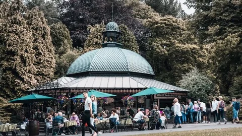 Harrogate Valley Gardens Vídeo Stock 102781409