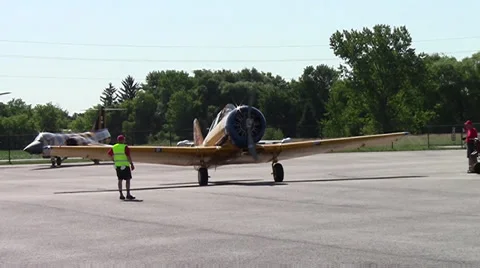 Harvard Plane Startup 스톡 동영상 29079178