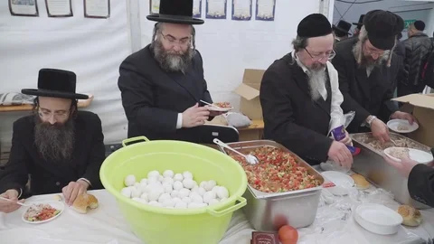 Hasidic pilgrimage to Lelow, Poland Stock Footage 126127250