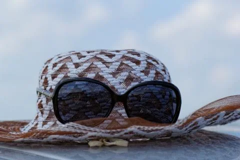 Hat with sunglasses Foto stock