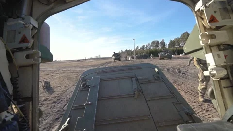 Hatch door closing Stock-Footage 251631332