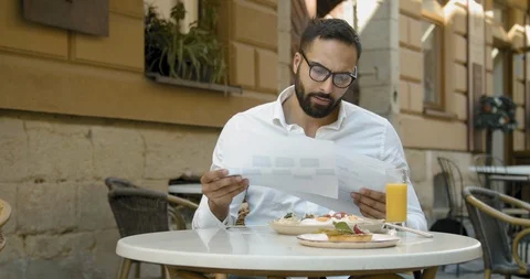 Having Delicious Breakfast Видео 109156300