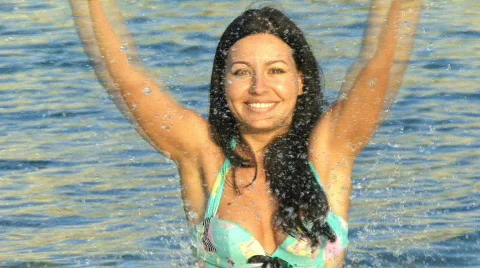 Having Fun from the Sea 動画素材 839842