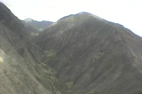 Hawaii Helicopter Fly Through 動画素材 508928