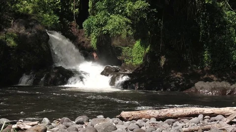Hawaii Waterfall 스톡 동영상 86889104