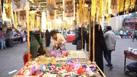 Hawkers at Charminar 스톡 동영상 103310824