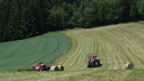 Hay pick up 1 Video stock 199294121