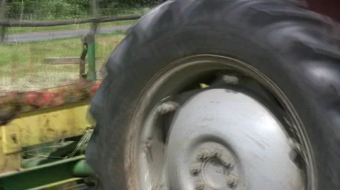 Hay-turning machine or hay tedder turning hay do dry Видео 458636