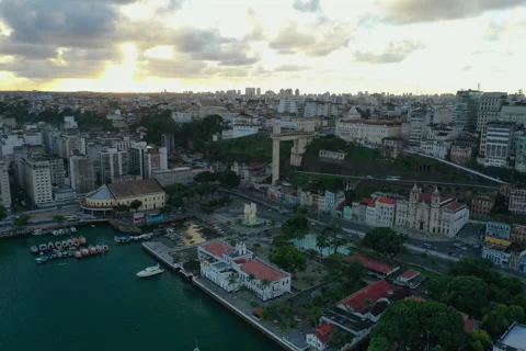 HAYPERLAPSE DO ELEVADOR LACERDA EM SALDOR BAHIA 動画素材 169156567