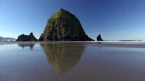 Haystack Rock, Cannon Beach, Oregon Stock Footage 47221122