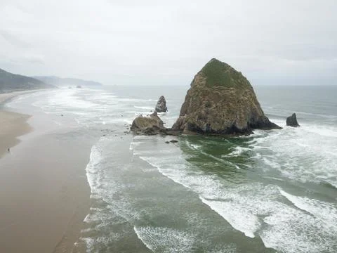 Haystack Rock - Cannon Beach - Oregon Stock Photos
