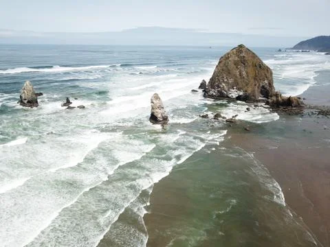 Haystack Rock, The Needles, Bird Rock and Sea Lion Rock at Cannon Beach, Oregon Stock-Fotos