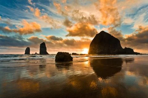 Haystack rock, Oregon Stock Photos