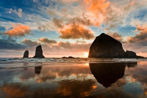 Haystack rock,oregon Stock Photos