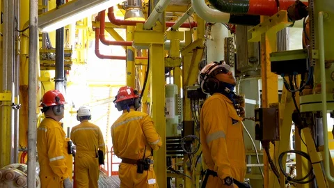 Hazard Hunt at Work Site. Stock Footage 129675616
