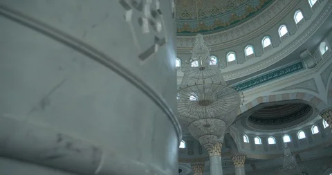 Hazrat Sultan Mosque - mosque interior 4K 스톡 동영상 93907048