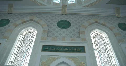 Hazrat Sultan Mosque - mosque interior 4K 스톡 동영상 93907472