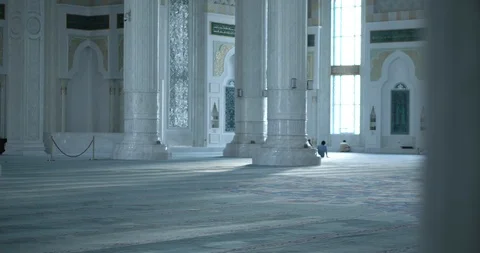 Hazrat Sultan Mosque - mosque interior 4K 스톡 동영상 93907818