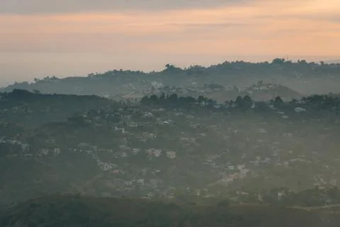 Hazy view in the Hollywood Hills, Los Angeles, California Stock Photos