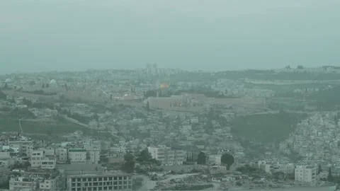Hazy View of Jerusalem Old City, Dome of the Rock and Temple Mount Stock Footage 331064941