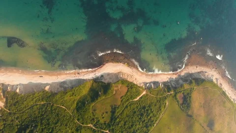 HD Aerial Footage Of Beach and Ocean 库存影片 111663122