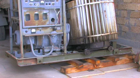 HD Broken-down equipment in workshop Stock-Footage 741893
