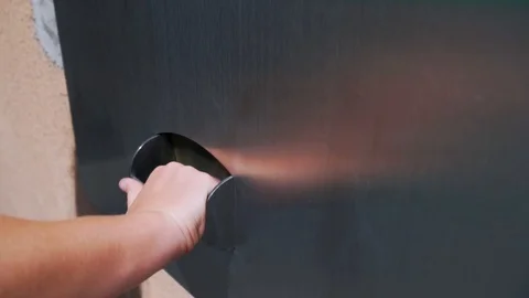 HD. Close up of Kids hands getting coins out of change machine. Video stock 95495462