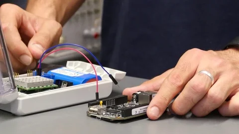 HD An engineer connects cables Stock-Footage 82618233