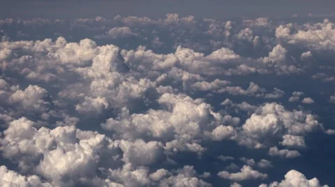 HD - Flight above the clouds Видео 55779628