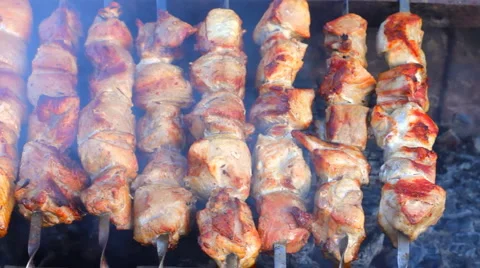 HD Kebab roasted in the grill Vidéo 913905
