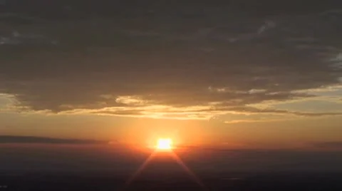 HD MELLOW MOUNTAIN SUNRISE TIMELAPSE ELEVATED Stockbeeldmateriaal 43671950