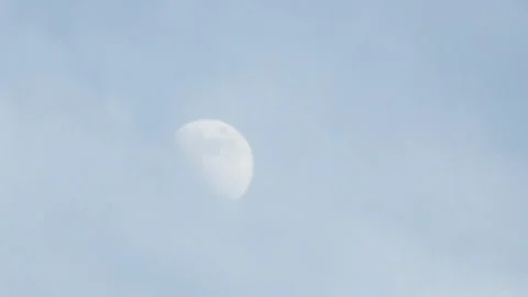 HD Moon with misty cloud drift at real time Stock Footage 162631205