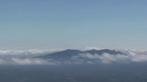 HD MOUNTAIN CLOUDS TIME LAPSE Stockbeeldmateriaal 47882468