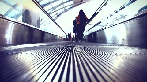 HD: Moving sidewalk are shown that constantly run upstairs, 1920x1080 库存影片 48533993