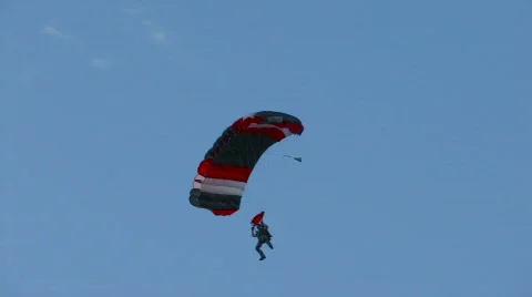 HD skydiving in blue sky with clouds Stock-Footage 515753