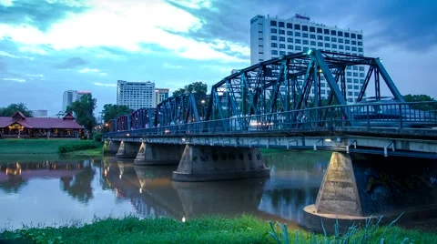 HD Time lapse Iron Bridge day to night  tilt up, Chiang Mai, Thailand Stock Footage 40090759