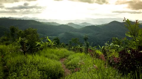 HD time lapse Wide Mountain view sun beam zoom in Stock Footage 40091639
