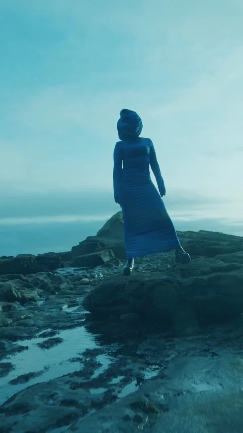 HD Vertical Shot of Cyber Alien Woman in Blue Video stock 321401734