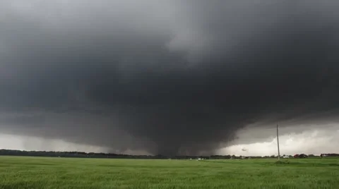 HD Wide shot of stove pipe tornado under supercell storm Video stock 40397152