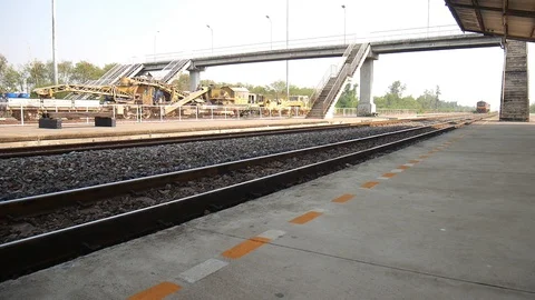 HD1080P Train Passing Platform Stock Footage 125250408