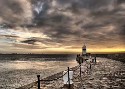 HDR  Path to the Lighthouse with Cloudy Sky Foto stock