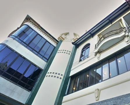 He building Stock Photos