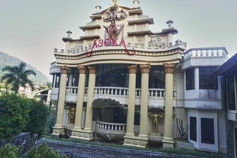 He building Stock Photos