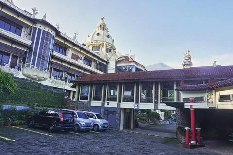 He building Stock Photos